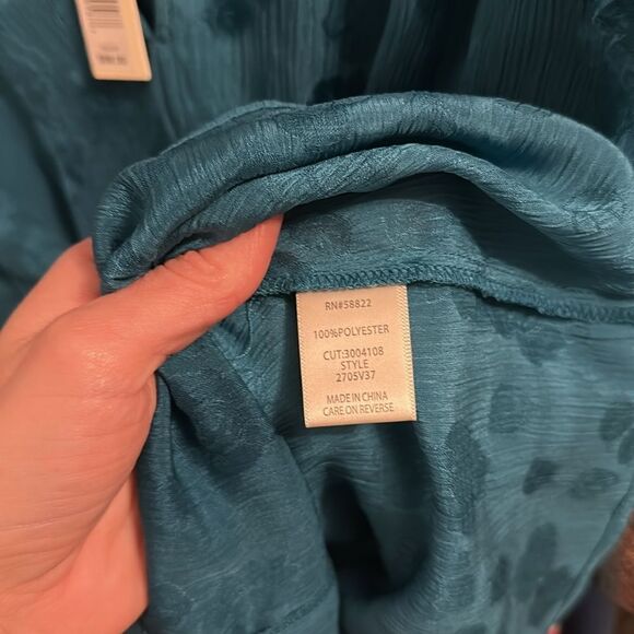 Max Studio Teal Blue Jacquard Chiffon Wrap Style Flutter Sleeve Blouse - Picture 10 of 11